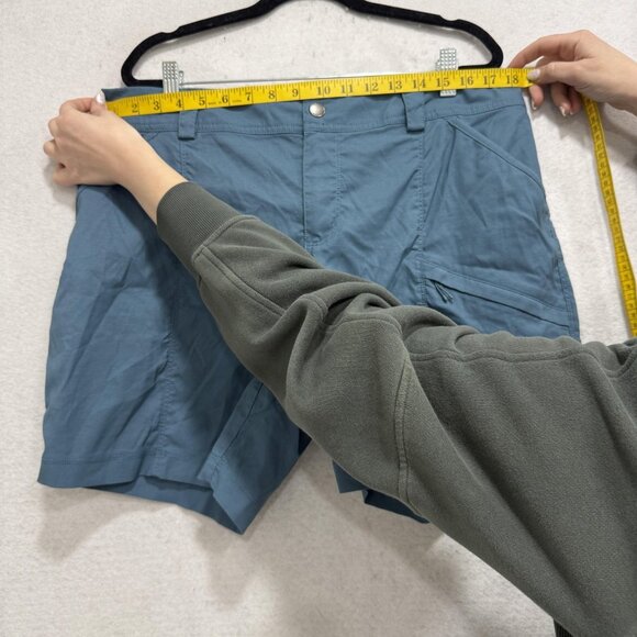 Duluth Trading Co Shorts Womens 16 Blue Cargo 7.5 Inseam Nylon Stretch Hiking - Picture 3 of 10